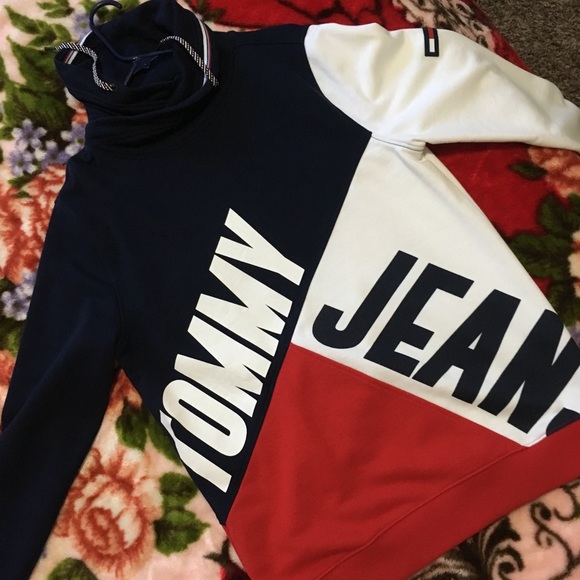 Sold - Picture 1 of 5